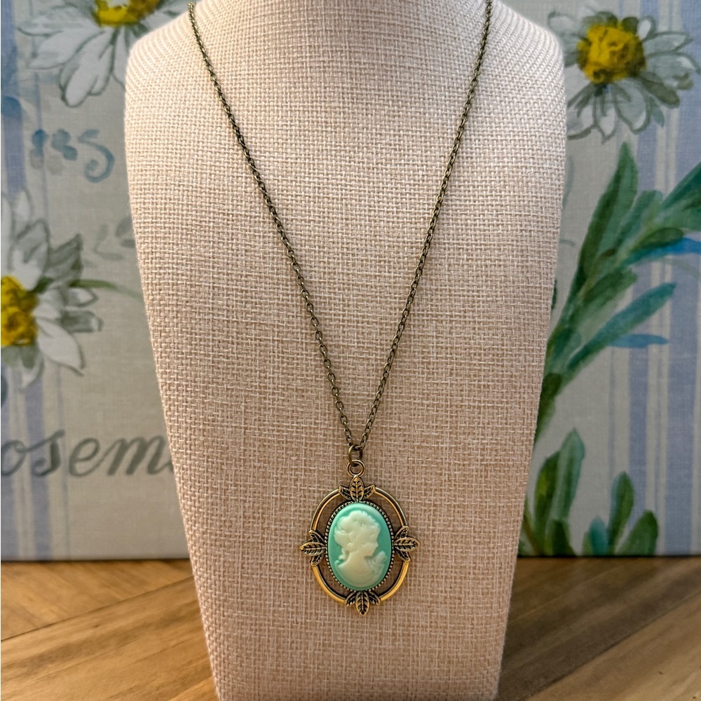 Vintage-Inspired Cameo Pendant Necklace in Mint Green